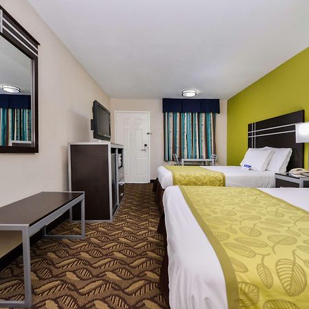 Americas Best Value Inn Pasadena Exterior photo