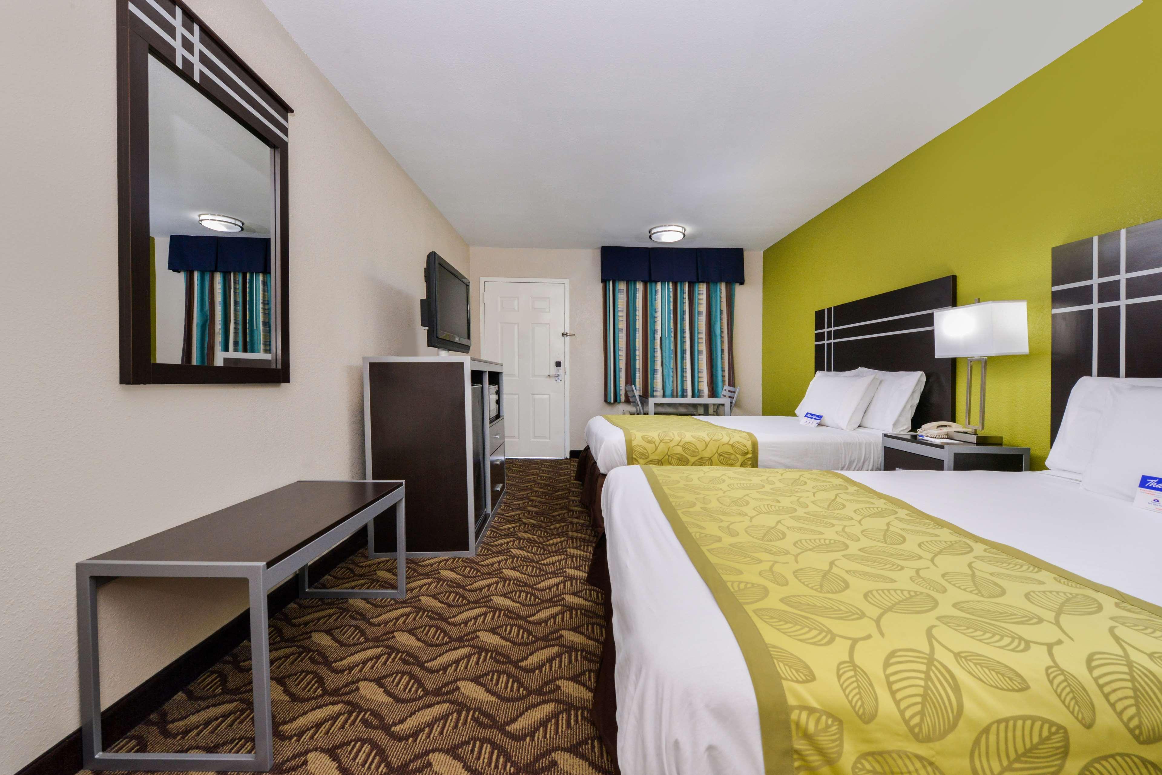 Americas Best Value Inn Pasadena Exterior photo