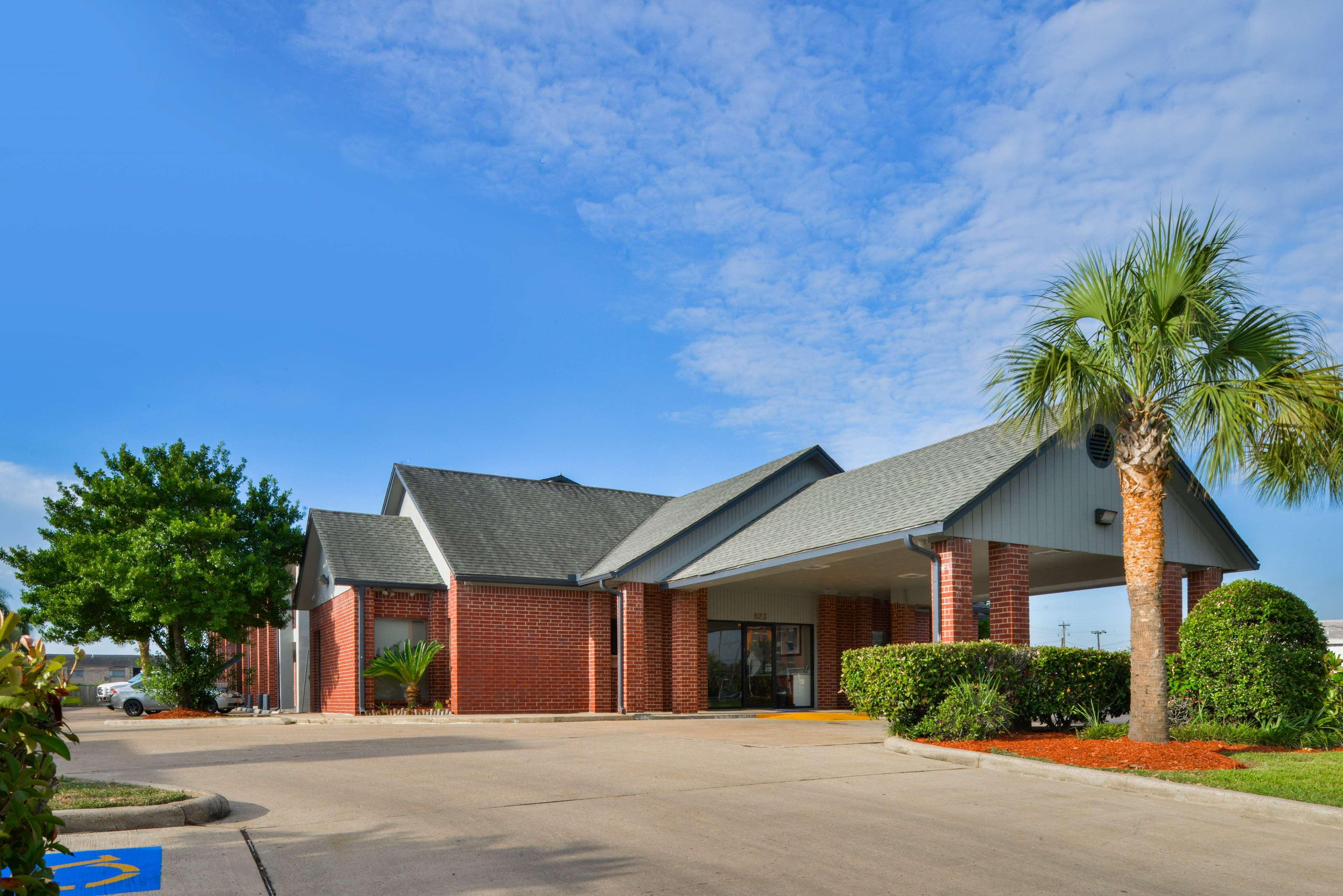 Americas Best Value Inn Pasadena Exterior photo